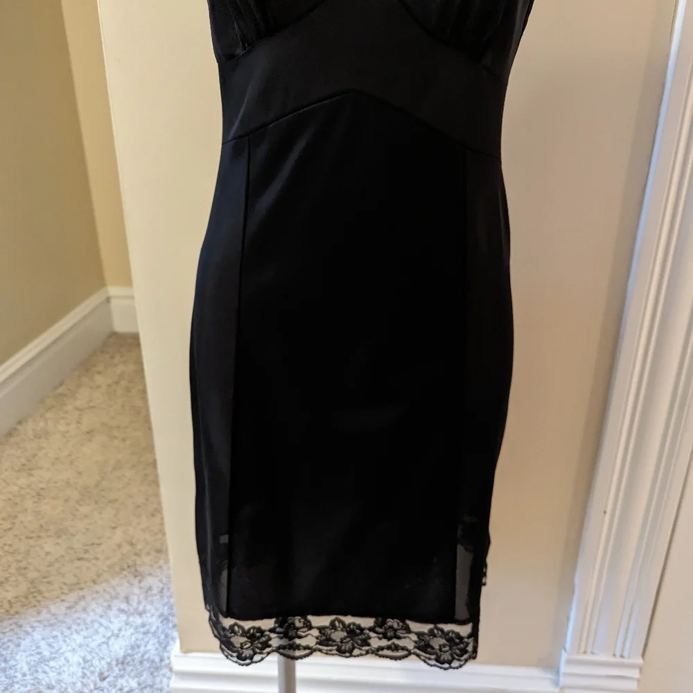 Vintage black fitted dress slip with pretty lace trim size S - Picture 5 of 7